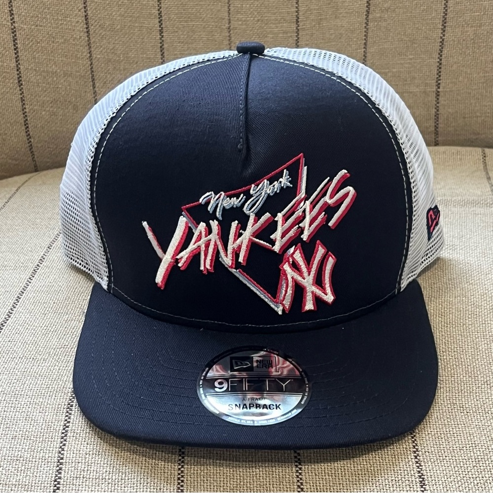 NEW YORK YANKEES New Era Mesh Back 9Fifty A-Frame SnapBack (NWT)